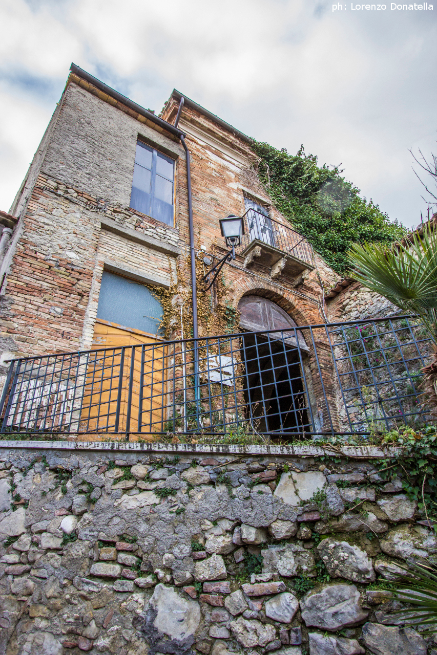 Palazzo ducale di montebello di bertona