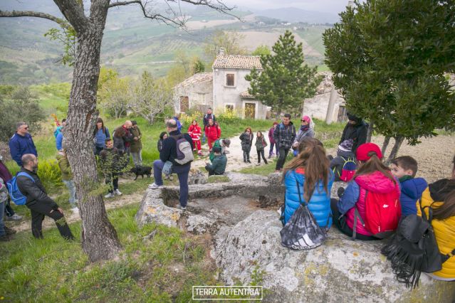 Tra meraviglie di pietra e tesori barocchi - Pietranico e Alanno - 22-04-2018 (4).jpg